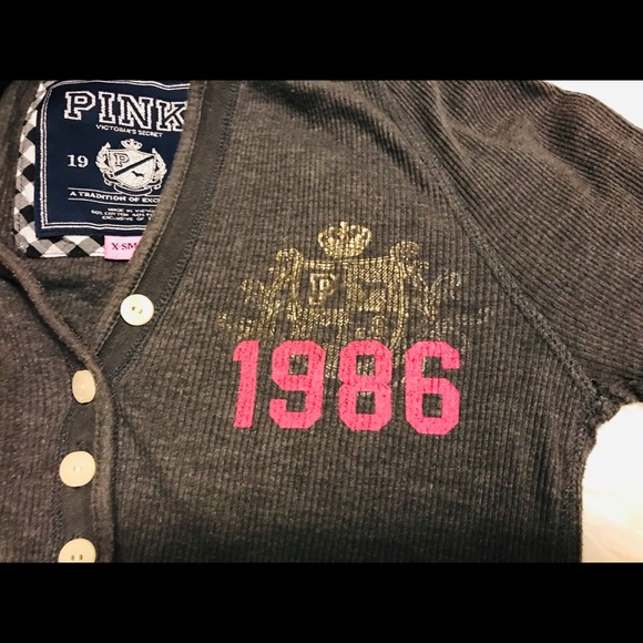 Victoria’s Secret Long Sleeve Shirt VS Hoodie Top - Picture 3 of 5